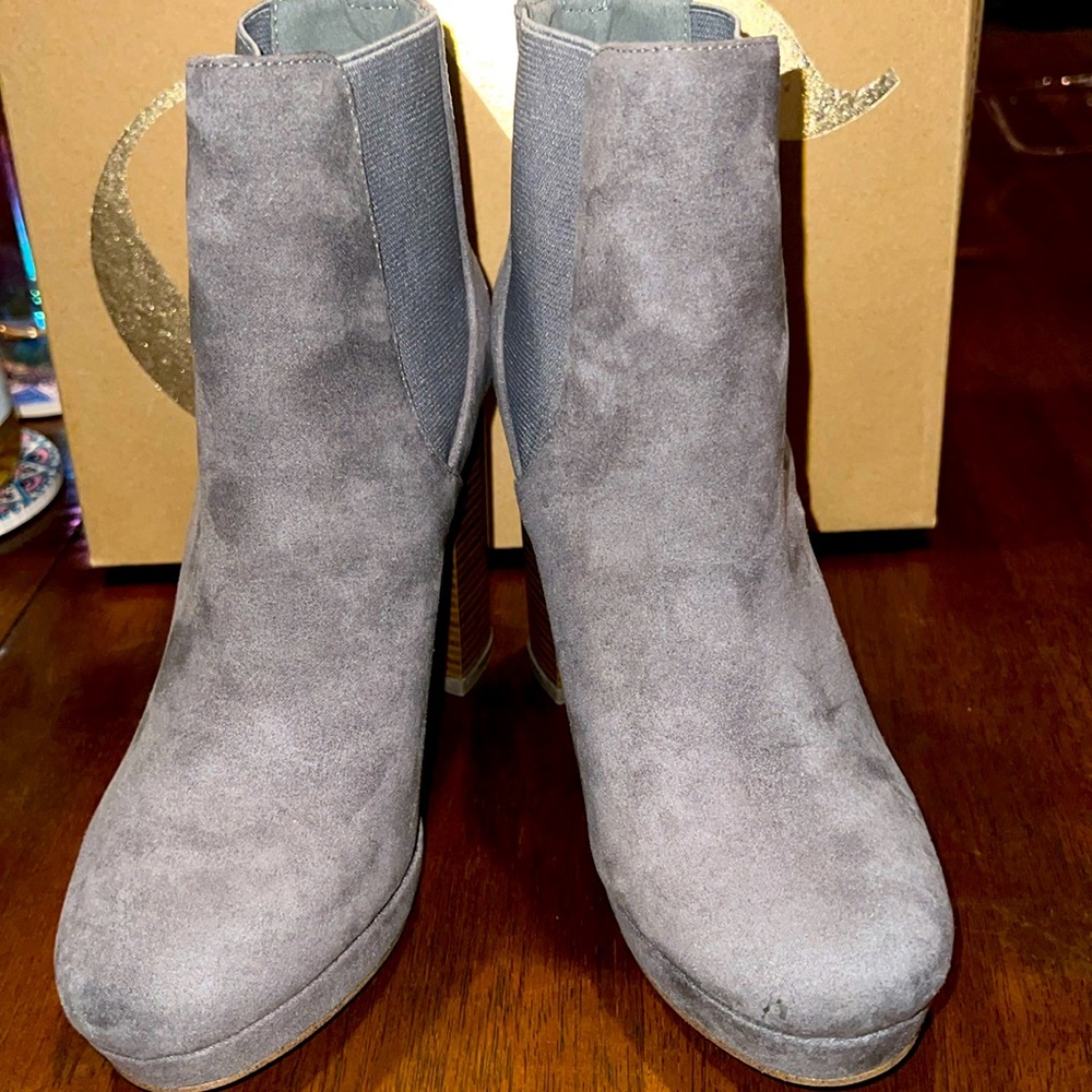 Charlotte Russe micro suede gray platform 3 1/2 inch heel